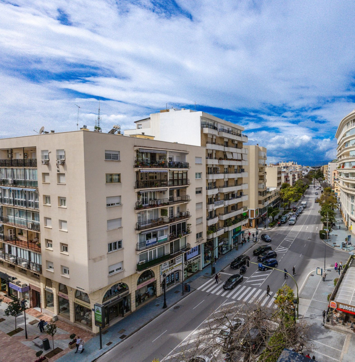 4 Bedroom Apartment for Sale in Marbella