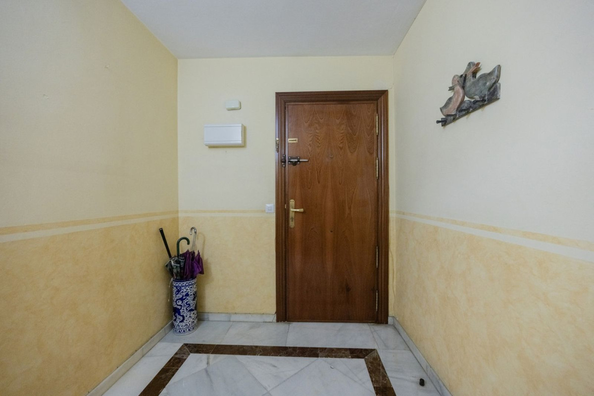 4 Bedroom Apartment for Sale in Marbella — 4