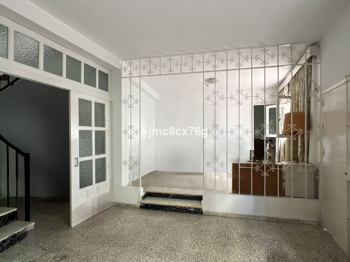 5 Bedroom Villa for Sale in Marbella — 4