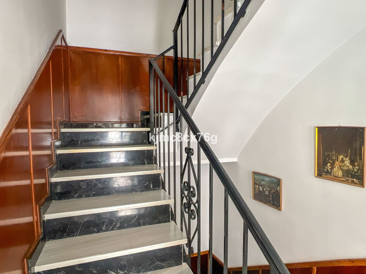 5 Bedroom Villa for Sale in Marbella — 8