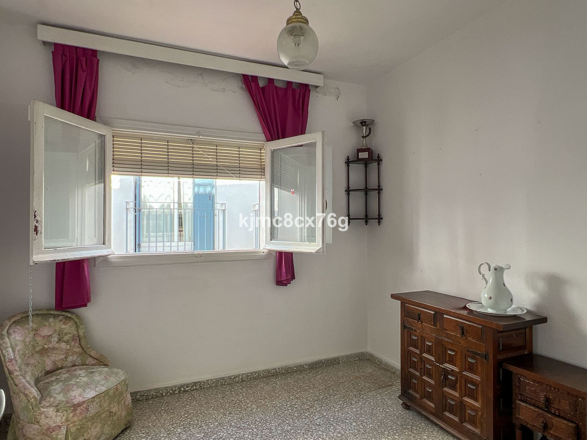 5 Bedroom Villa for Sale in Marbella — 9