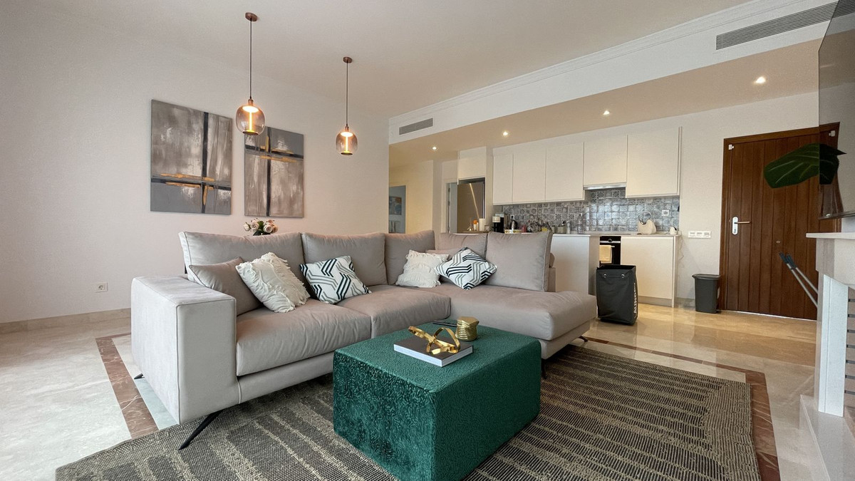 3 Bedroom Apartment for Sale in El Paraiso