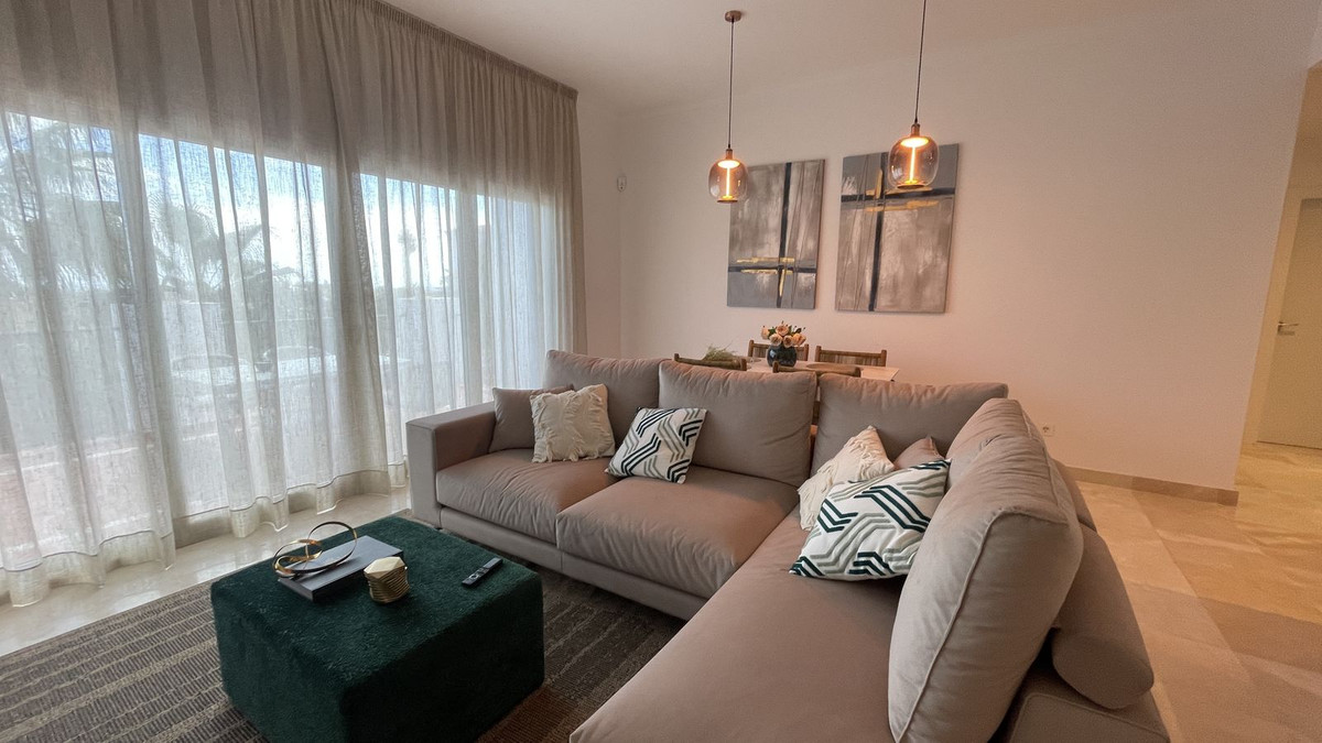 3 Bedroom Apartment for Sale in El Paraiso — 4