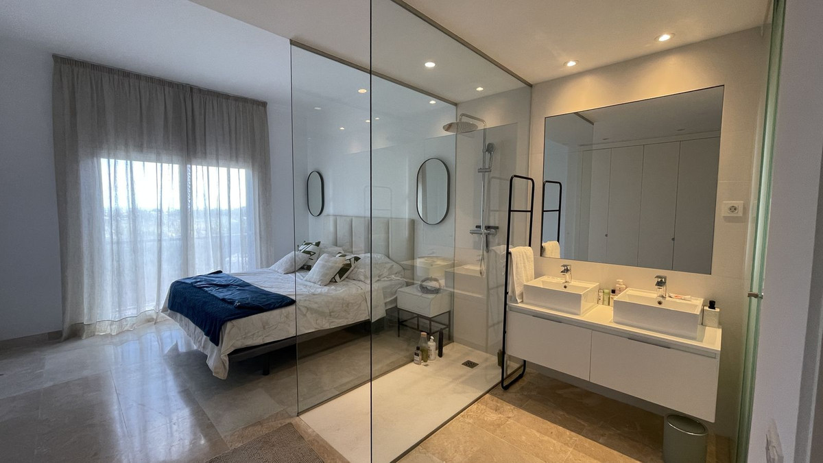 3 Bedroom Apartment for Sale in El Paraiso — 9