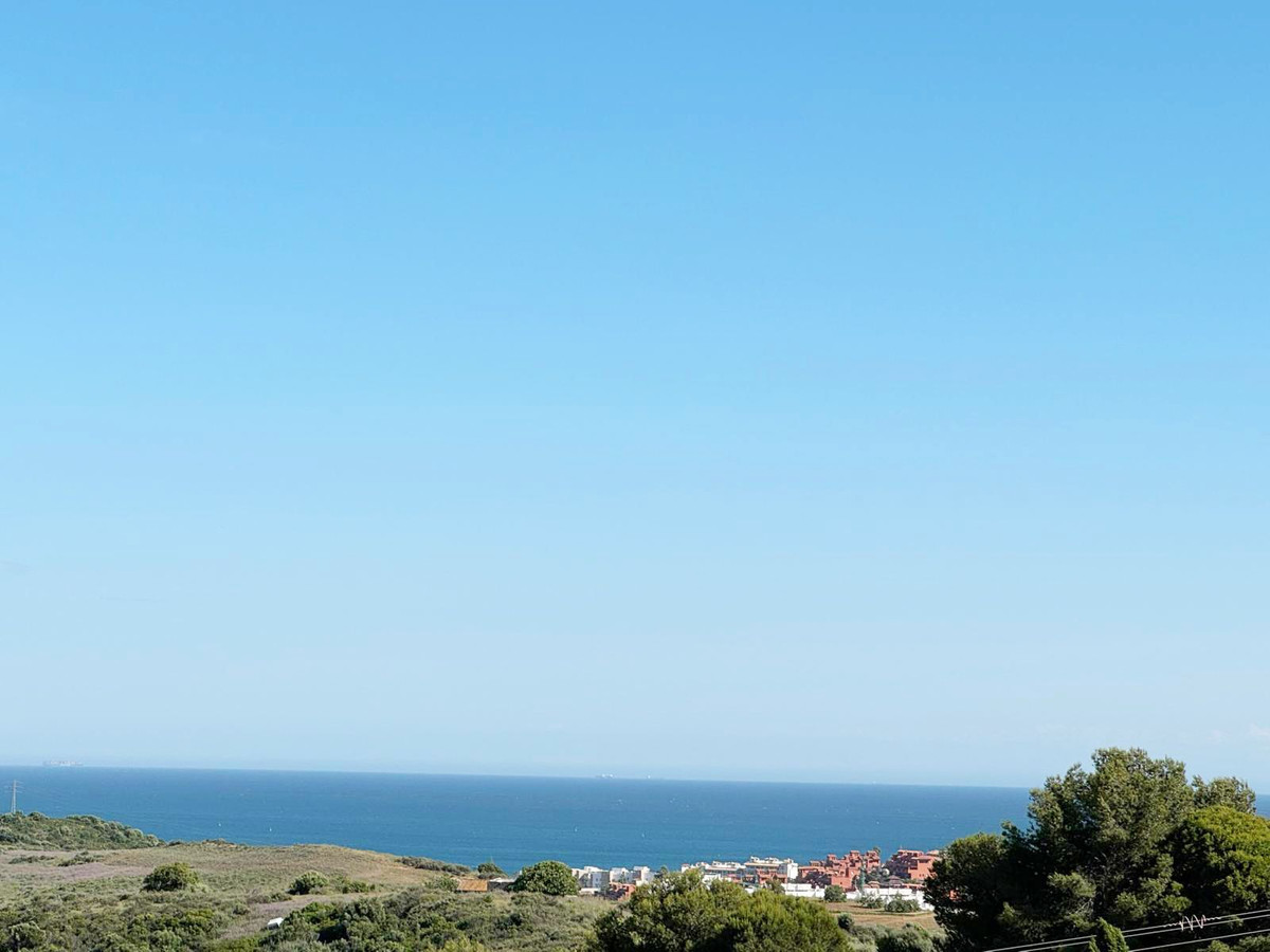 3 Bedroom Apartment for Sale in Estepona — 4