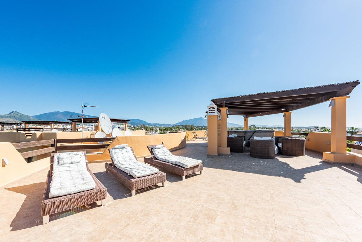 3 Bedroom Apartment for Sale in Costalita — 8