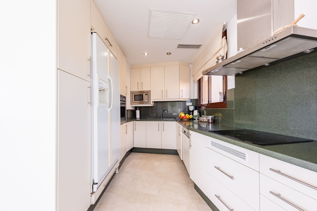 3 Bedroom Apartment for Sale in Costalita — view 10