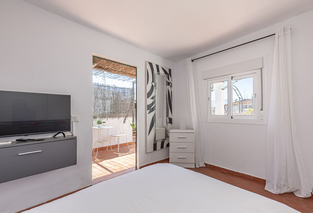 6 Bedroom Apartment for Sale in San Pedro de Alcántara — view 12