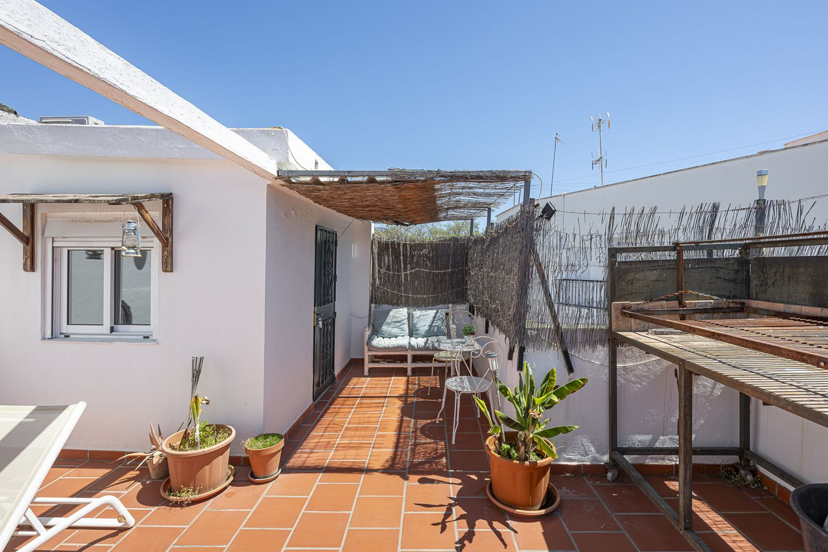 6 Bedroom Apartment for Sale in San Pedro de Alcántara — view 16