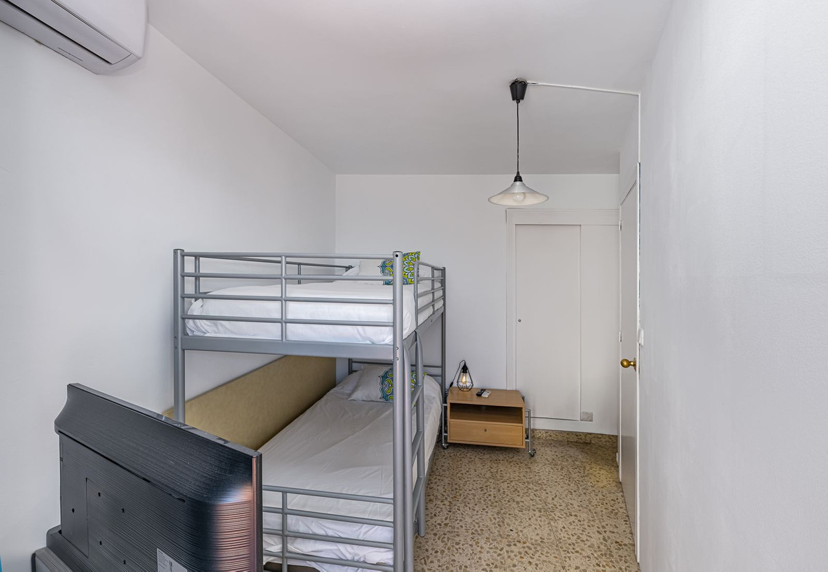 6 Bedroom Apartment for Sale in San Pedro de Alcántara — view 18
