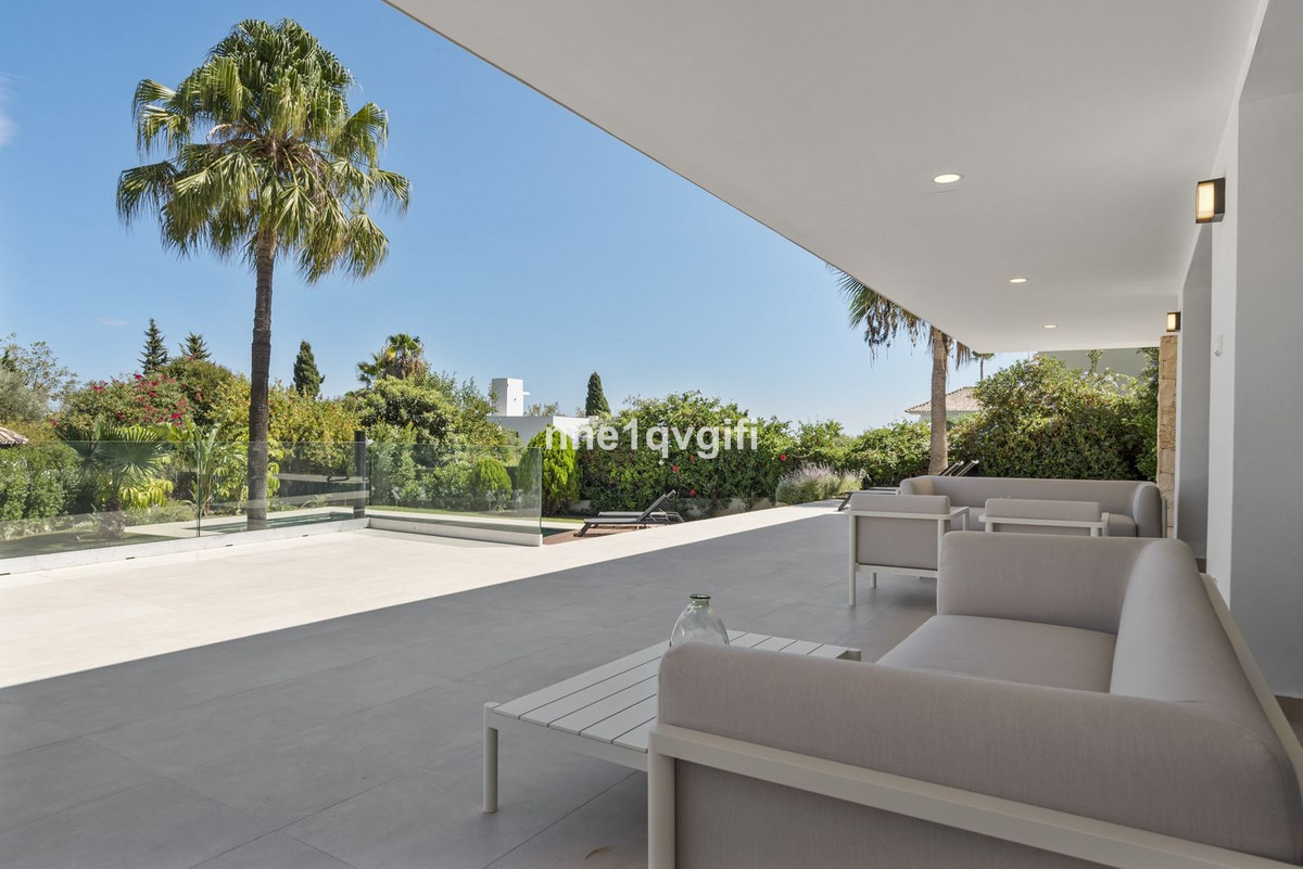 4 Bedroom Villa for Sale in Guadalmina Alta — 7