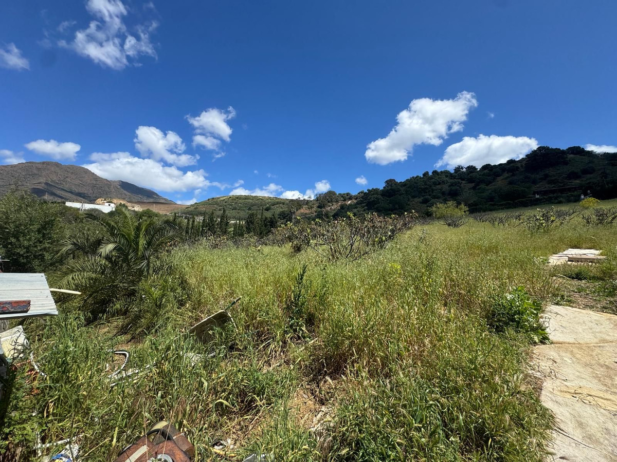 Plot for Sale in Estepona — 3