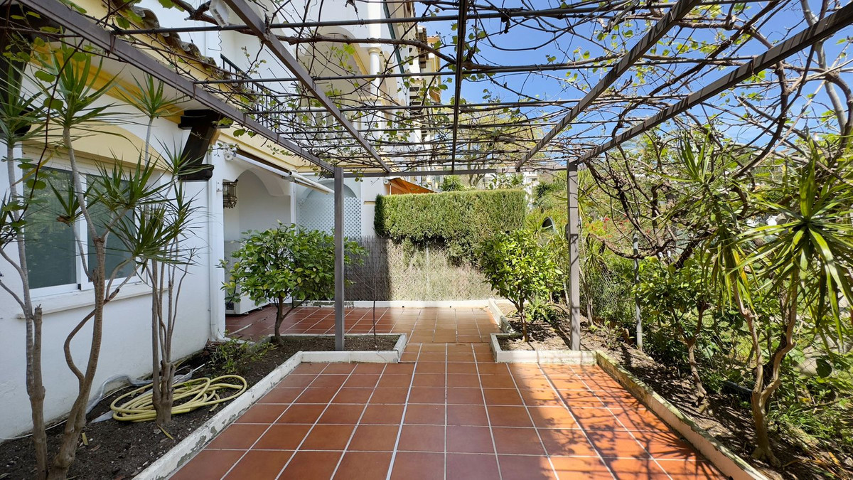 4 Bedroom Apartment for Sale in Marbella — 8