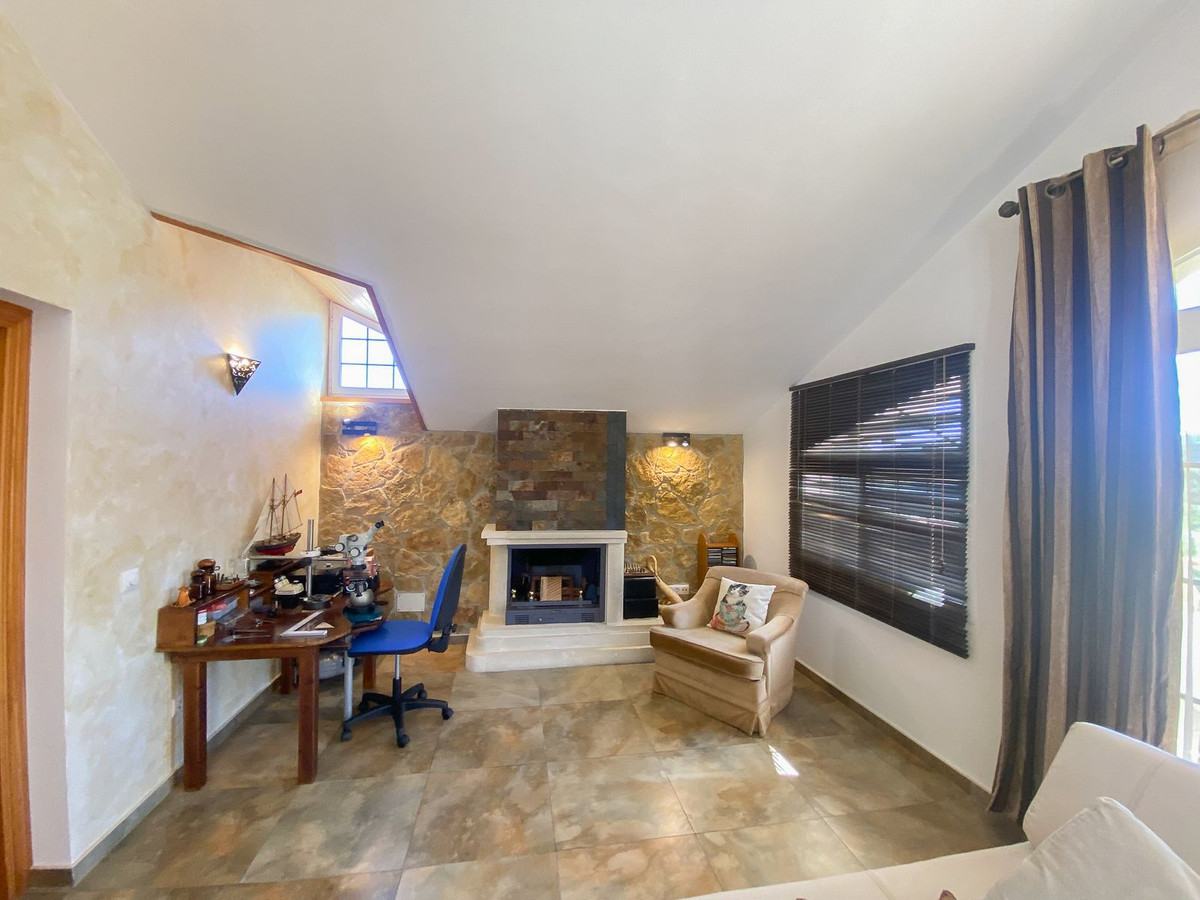 3 Bedroom Villa for Sale in Guadalmina Alta — 7