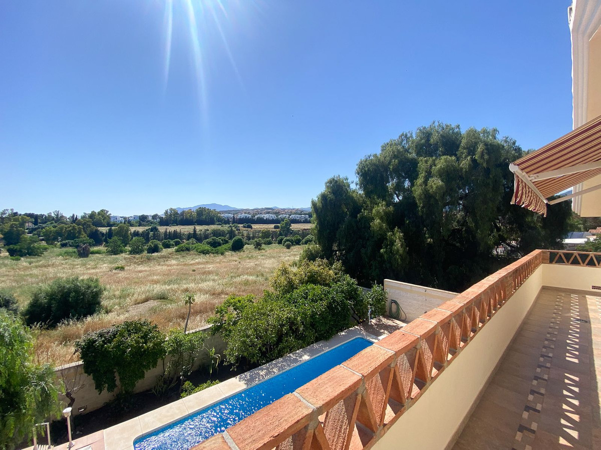 3 Bedroom Villa for Sale in Guadalmina Alta — view 10