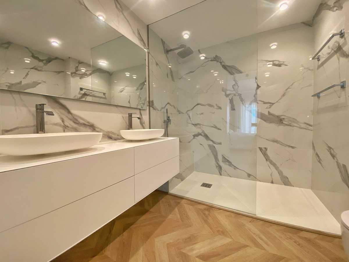 3 Bedroom Apartment for Sale in New Golden Mile — 9