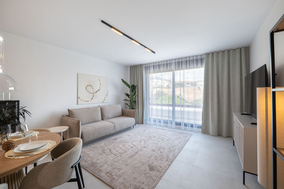 2 Bedroom Apartment for Sale in Estepona