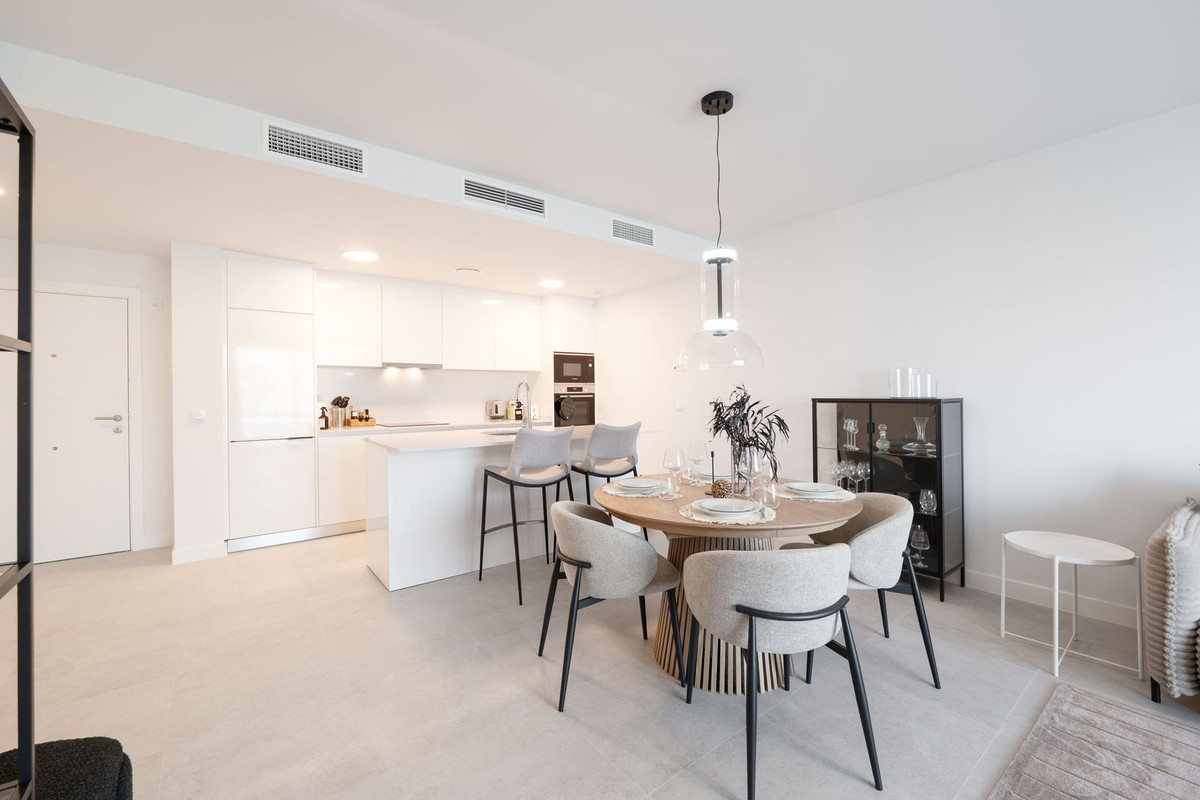 2 Bedroom Apartment for Sale in Estepona — 2