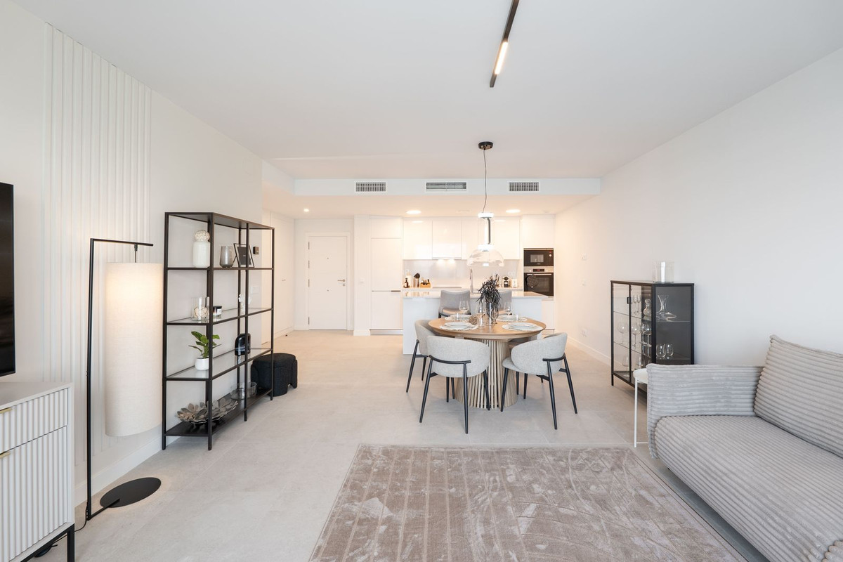 2 Bedroom Apartment for Sale in Estepona — 4