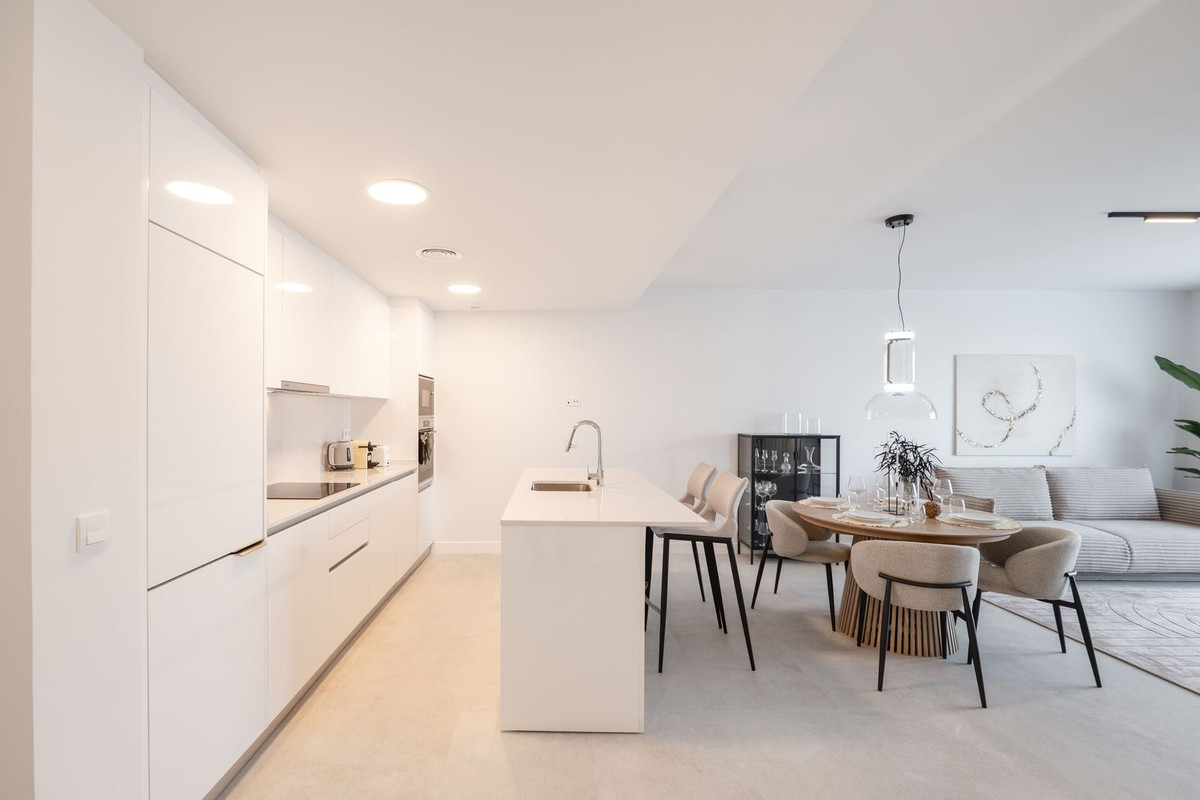 2 Bedroom Apartment for Sale in Estepona — 5