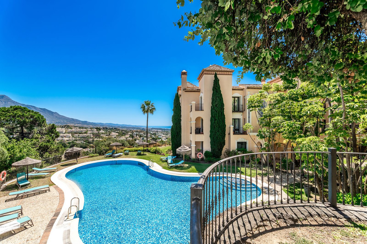 3 Bedroom Apartment for Sale in La Quinta — 2