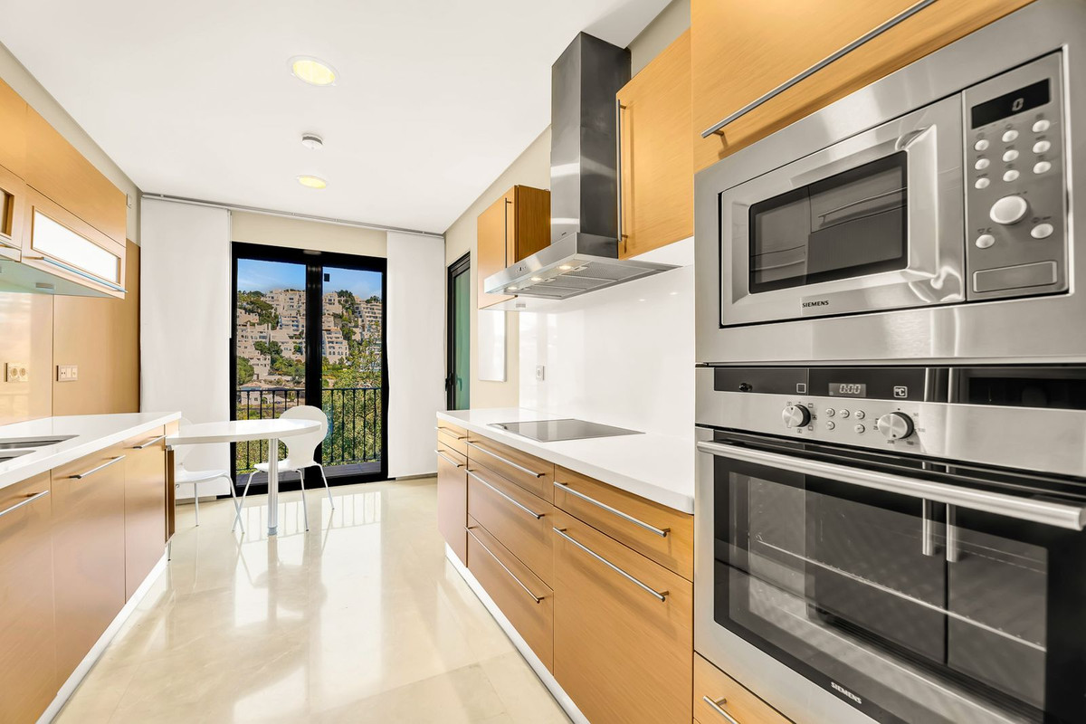 3 Bedroom Apartment for Sale in La Quinta — view 10