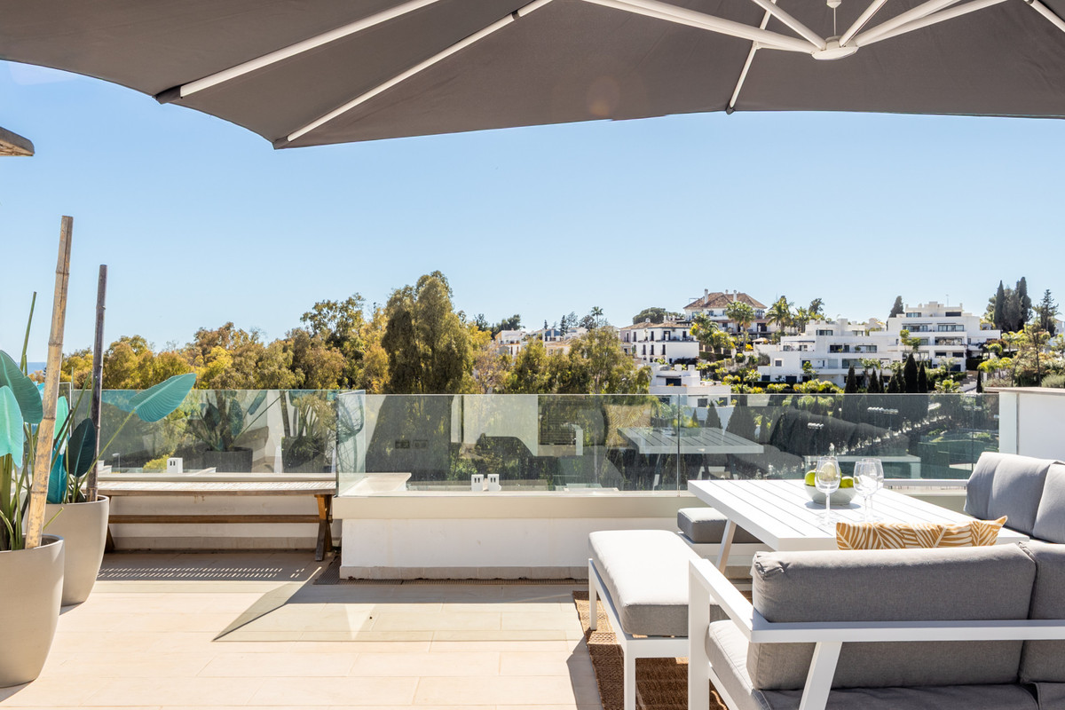 3 Bedroom Villa for Sale in The Golden Mile — view 20