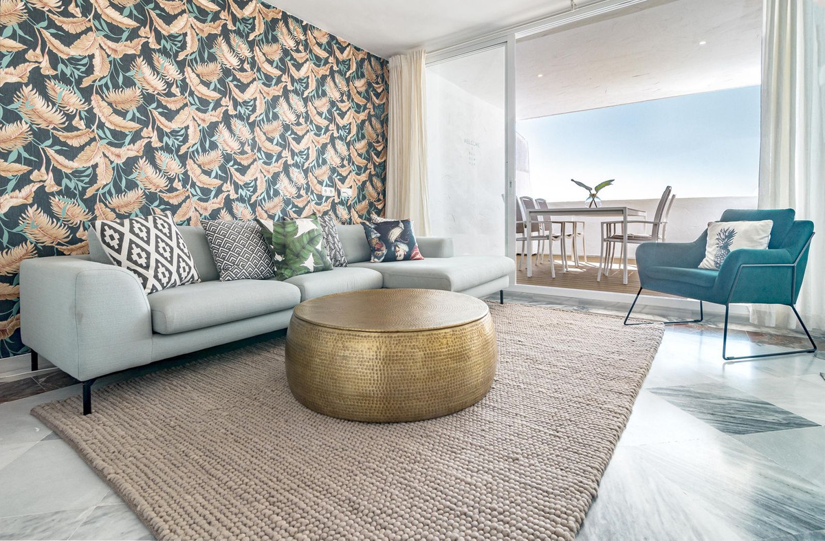 3 Bedroom Apartment for Sale in Nueva Andalucía — 2