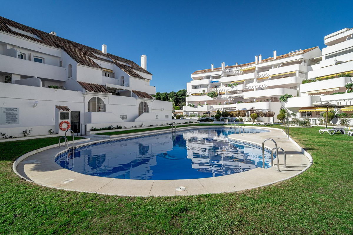 3 Bedroom Apartment for Sale in Nueva Andalucía — view 14