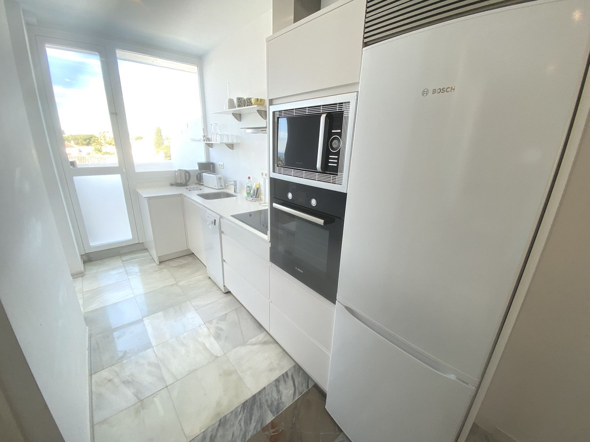 3 Bedroom Apartment for Sale in Nueva Andalucía — 4