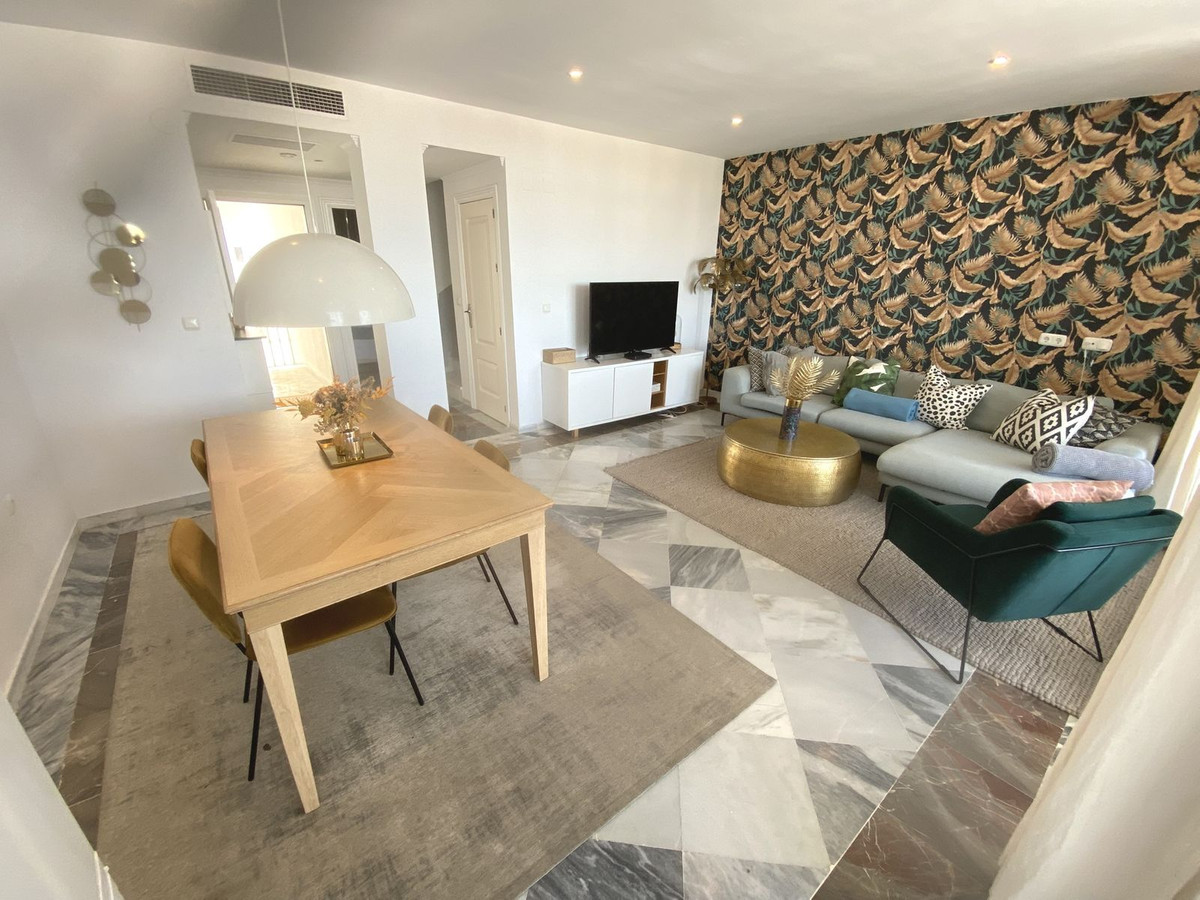 3 Bedroom Apartment for Sale in Nueva Andalucía — 5