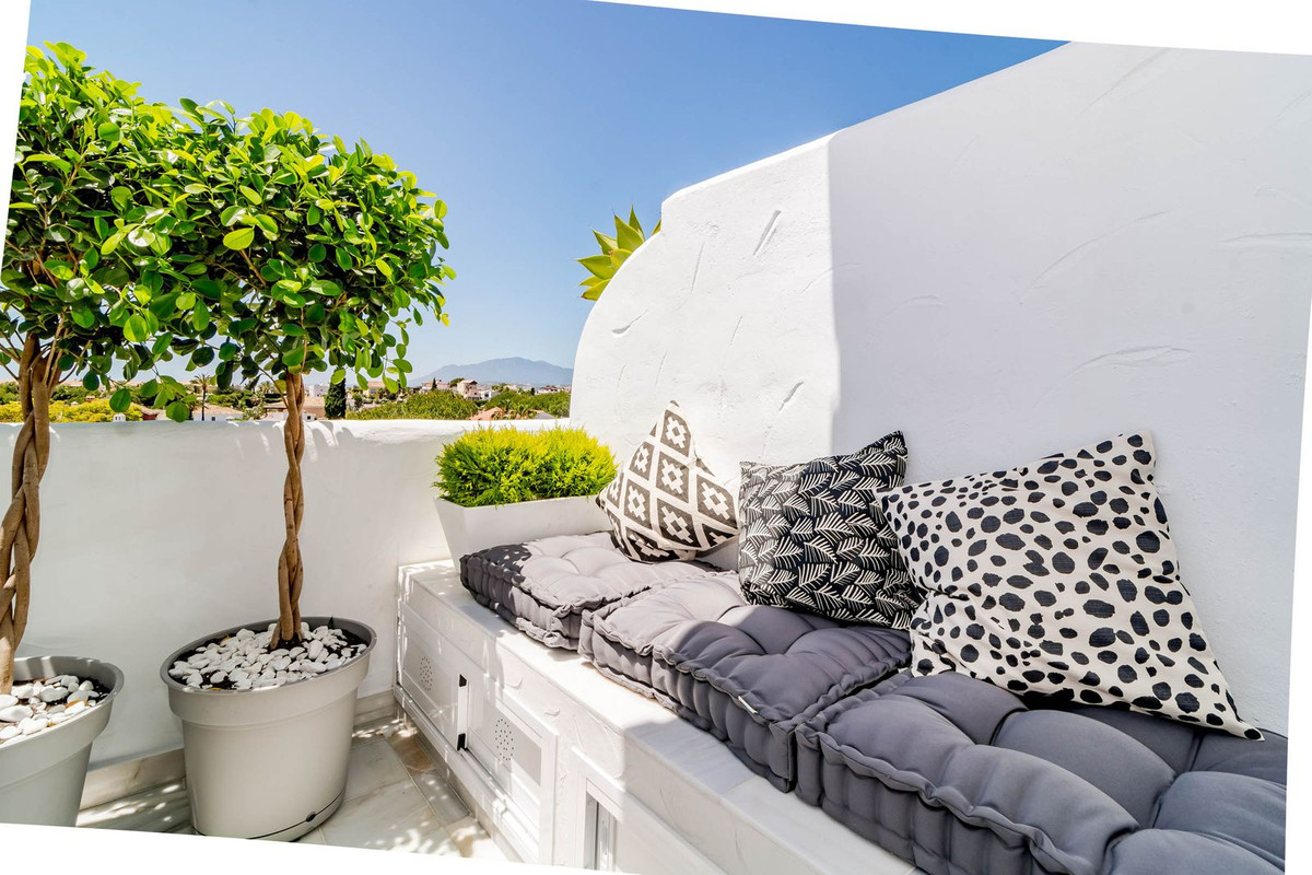 3 Bedroom Apartment for Sale in Nueva Andalucía — 9
