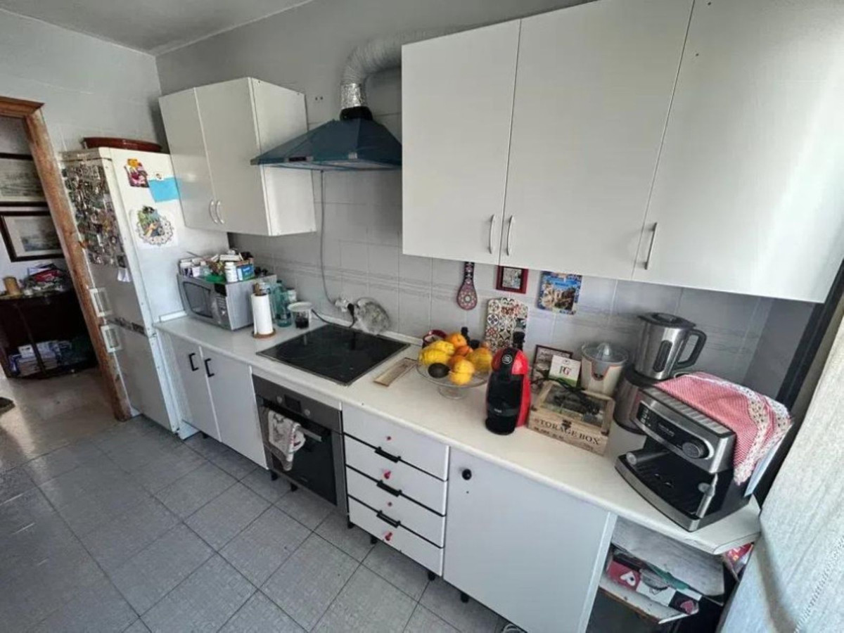 4 Bedroom Apartment for Sale in Estepona — 3