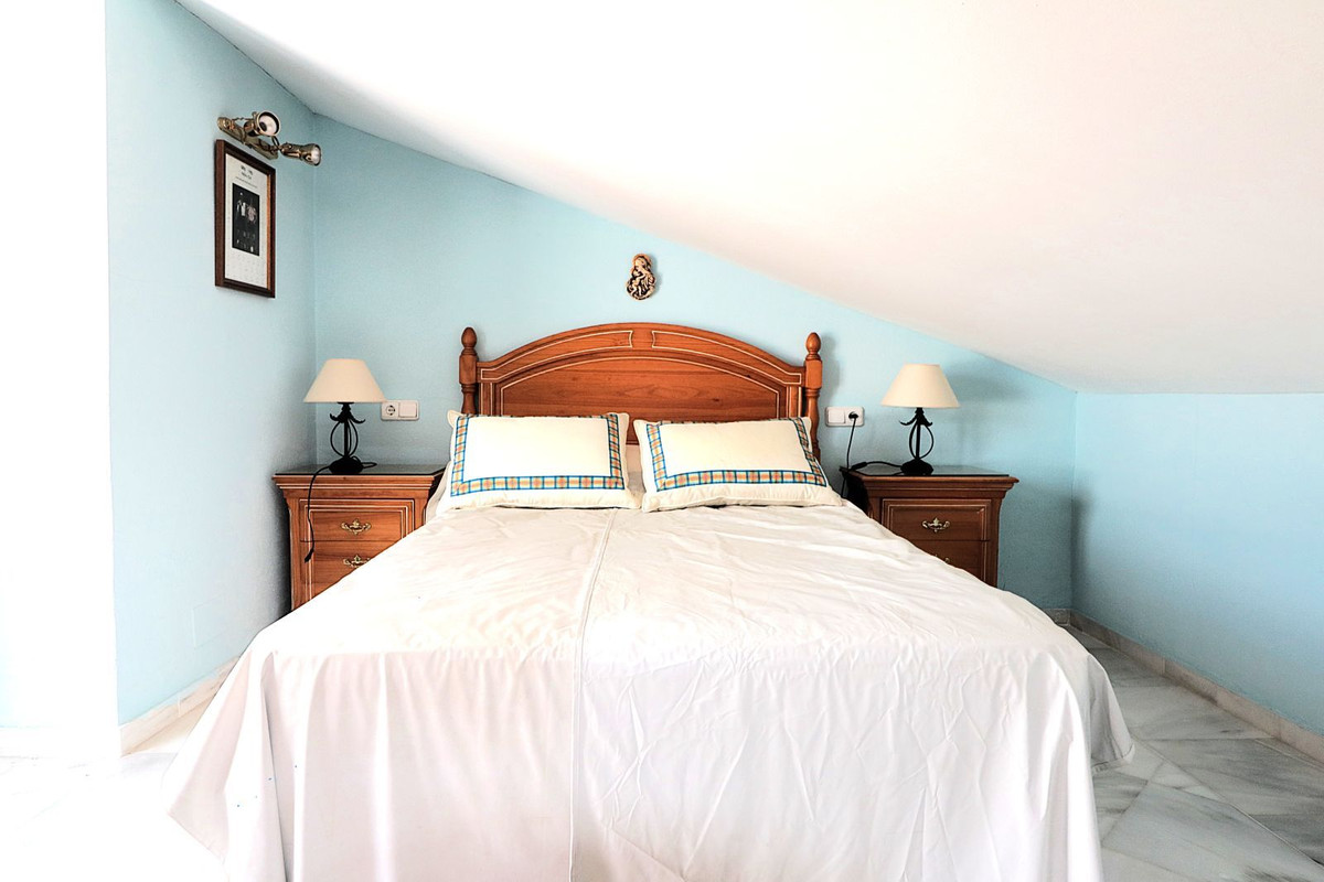 4 Bedroom Apartment for Sale in Bel Air — view 19