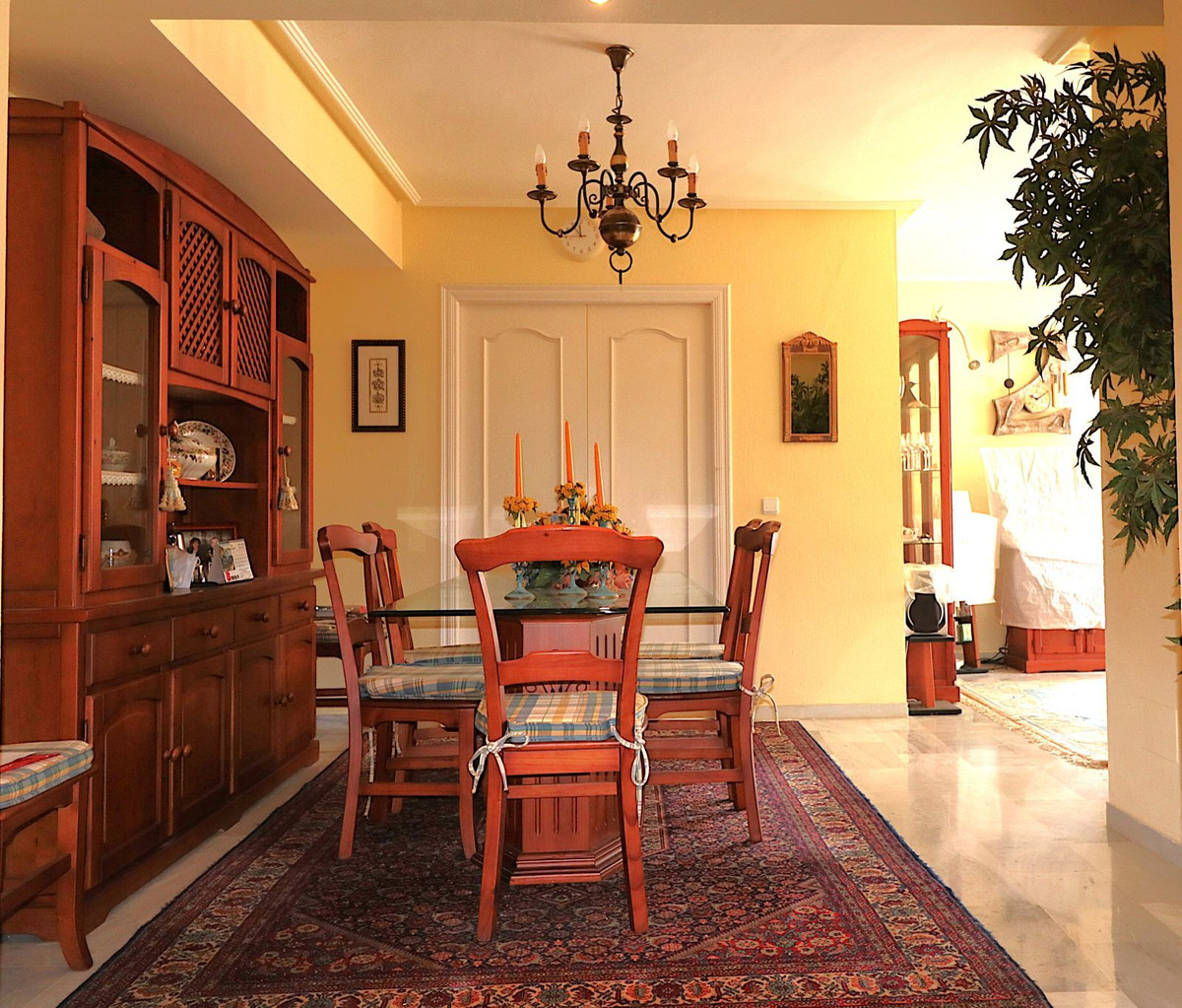 4 Bedroom Apartment for Sale in Bel Air — 4