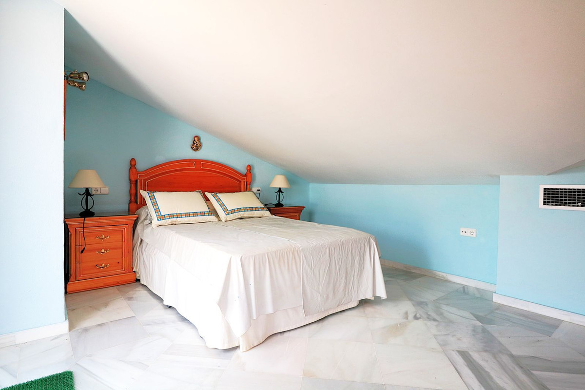 4 Bedroom Apartment for Sale in Bel Air — 6