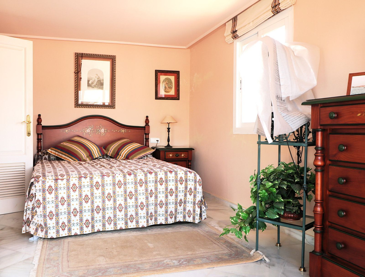 4 Bedroom Apartment for Sale in Bel Air — 7