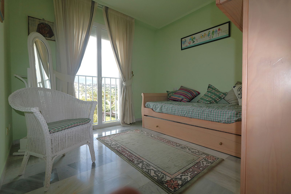 4 Bedroom Apartment for Sale in Bel Air — 8