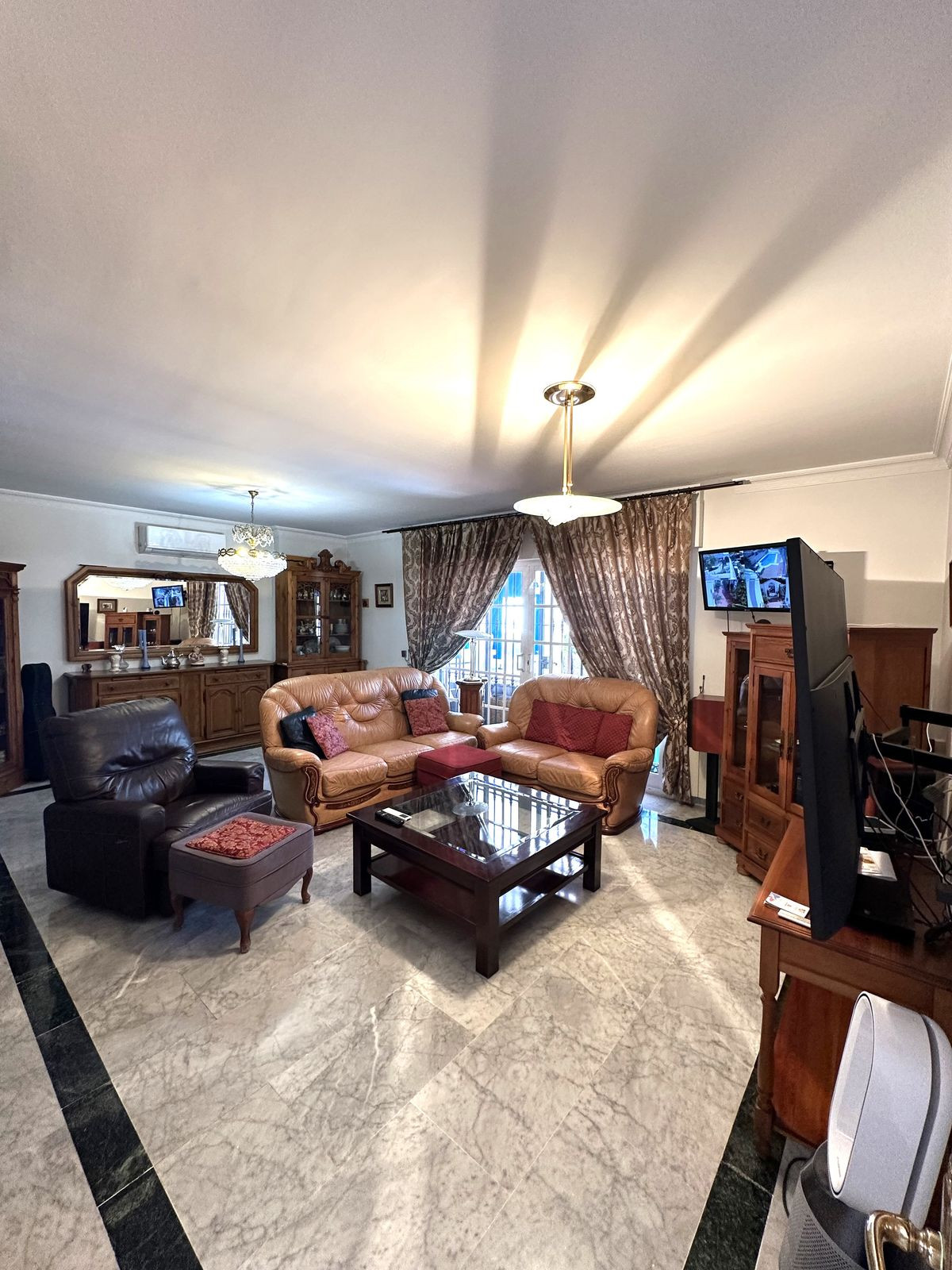 5 Bedroom Villa for Sale in San Pedro de Alcántara — 3