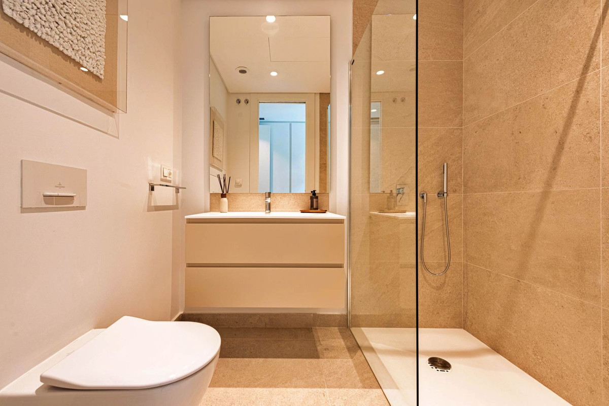3 Bedroom Apartment for Sale in Nueva Andalucía — view 16