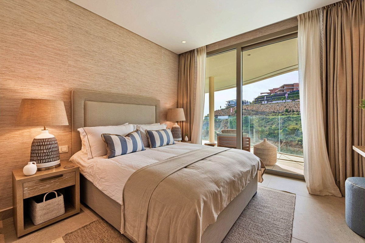 3 Bedroom Apartment for Sale in Nueva Andalucía — view 17