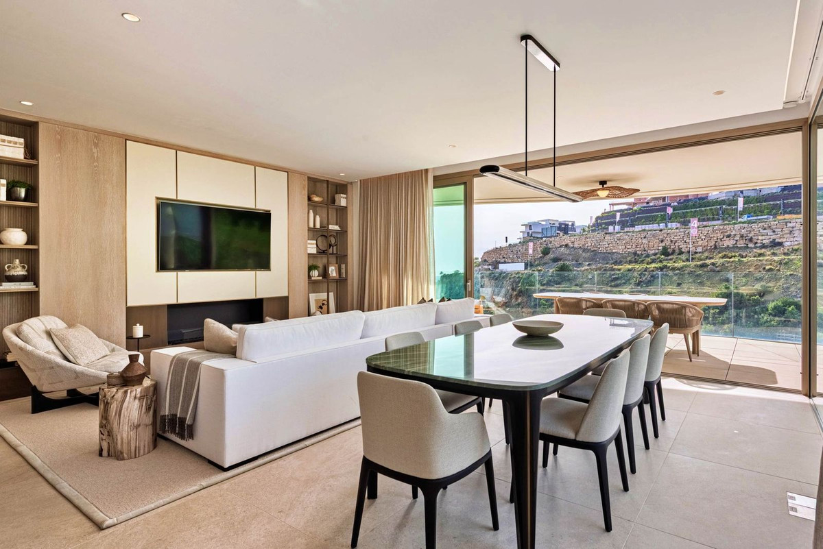 3 Bedroom Apartment for Sale in Nueva Andalucía — 5