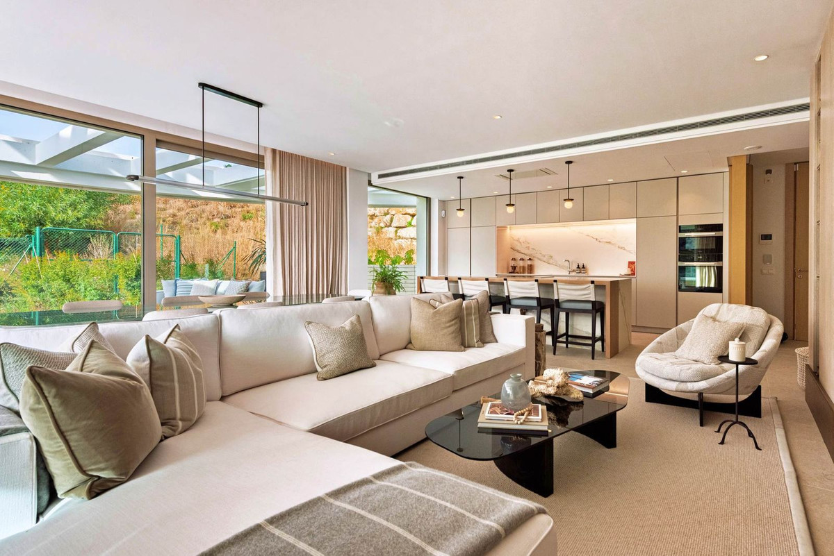 3 Bedroom Apartment for Sale in Nueva Andalucía — view 10