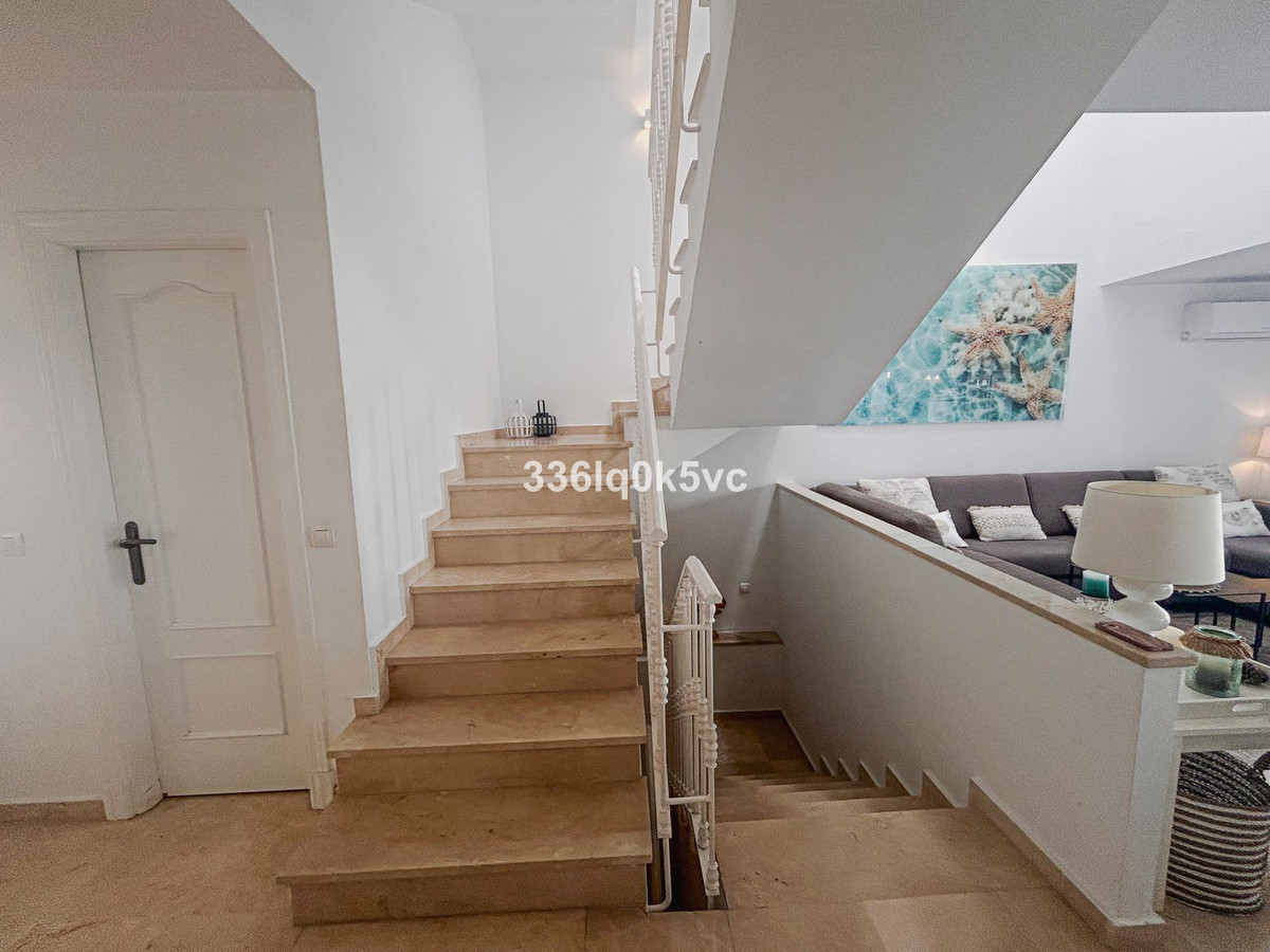 5 Bedroom Villa for Sale in Estepona — 7
