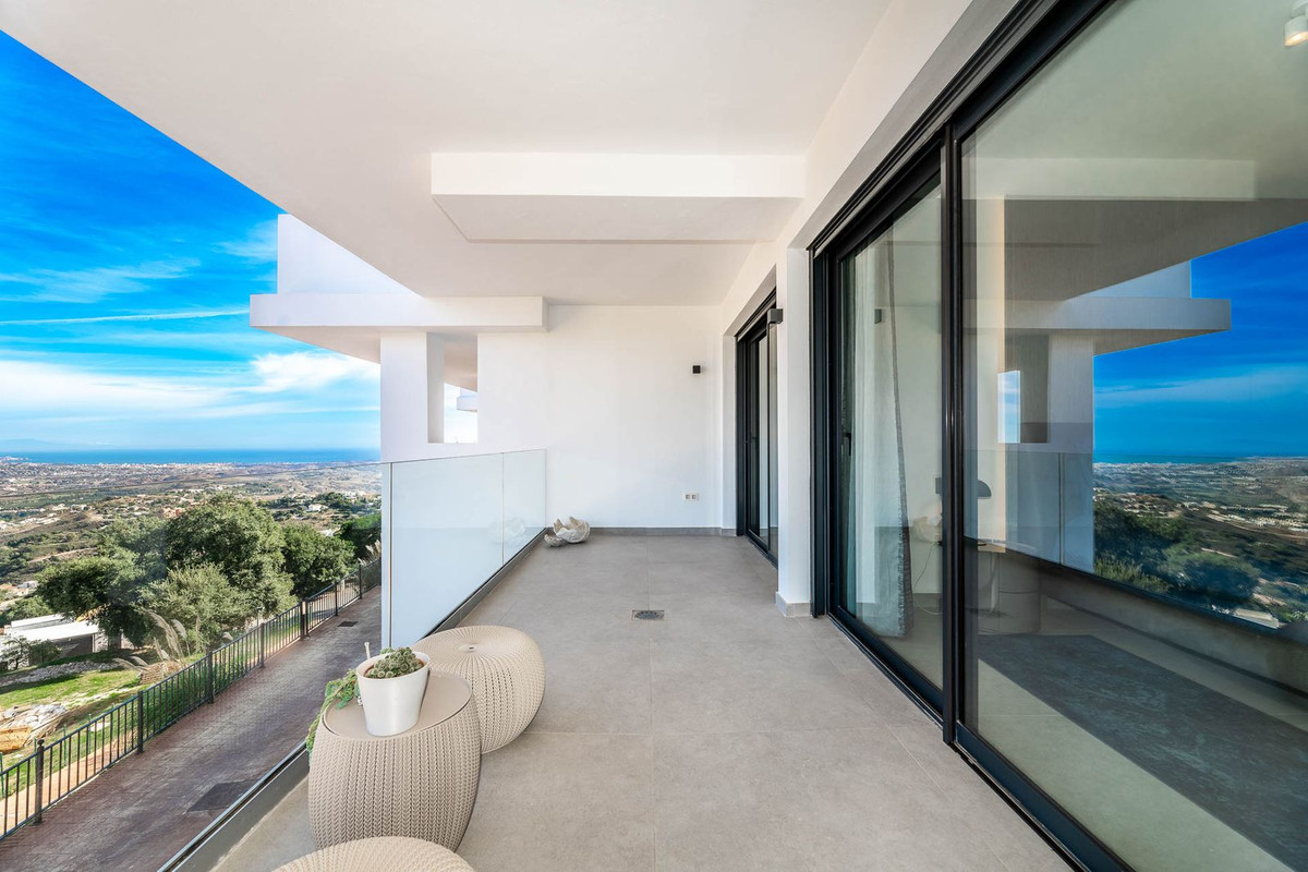 3 Bedroom Villa for Sale in Marbella — 2