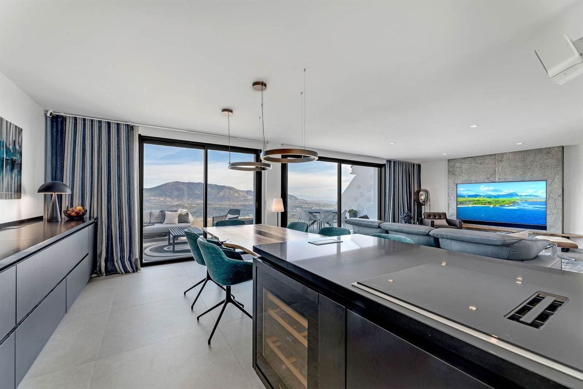 3 Bedroom Villa for Sale in Marbella — view 14