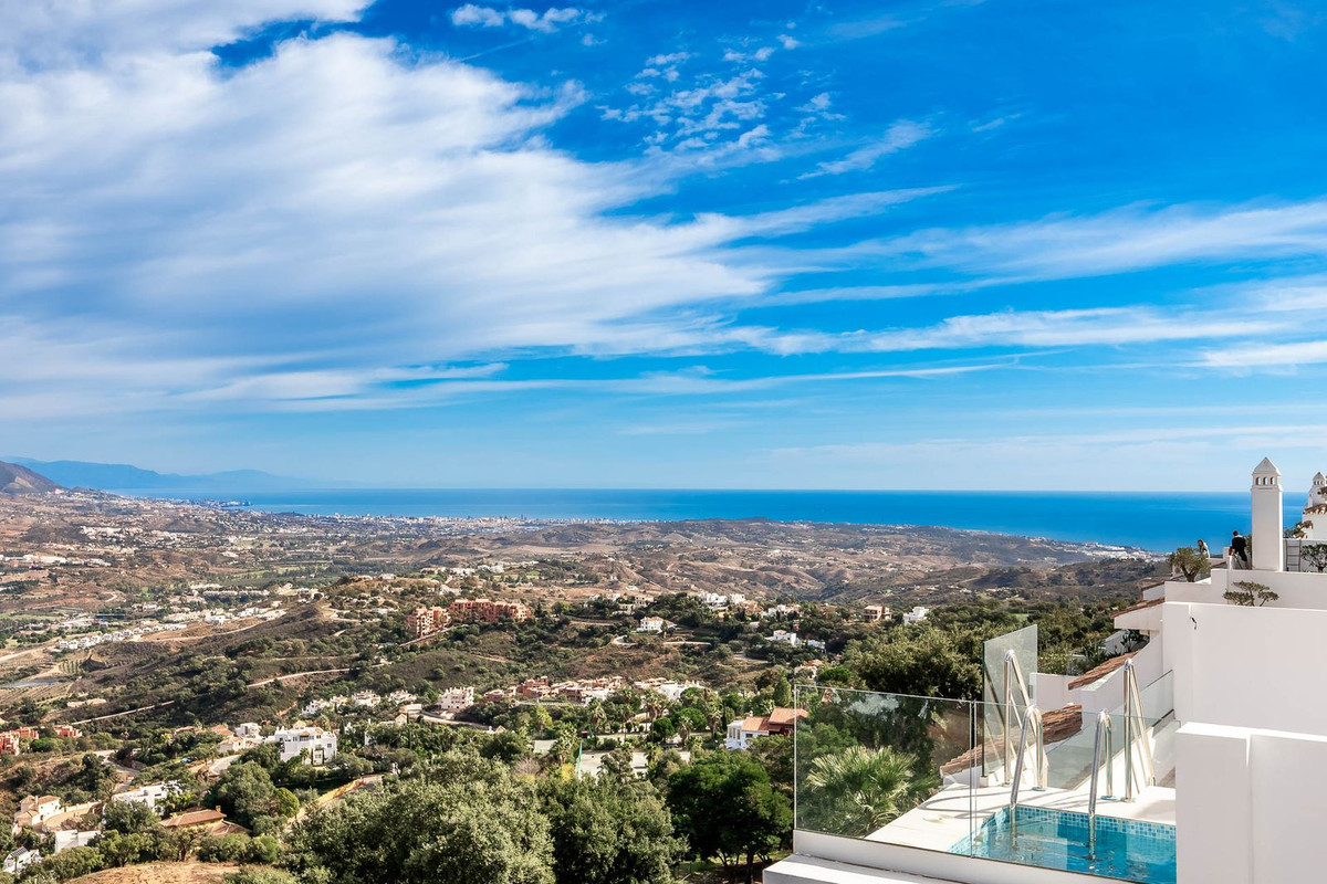 3 Bedroom Villa for Sale in Marbella — 5