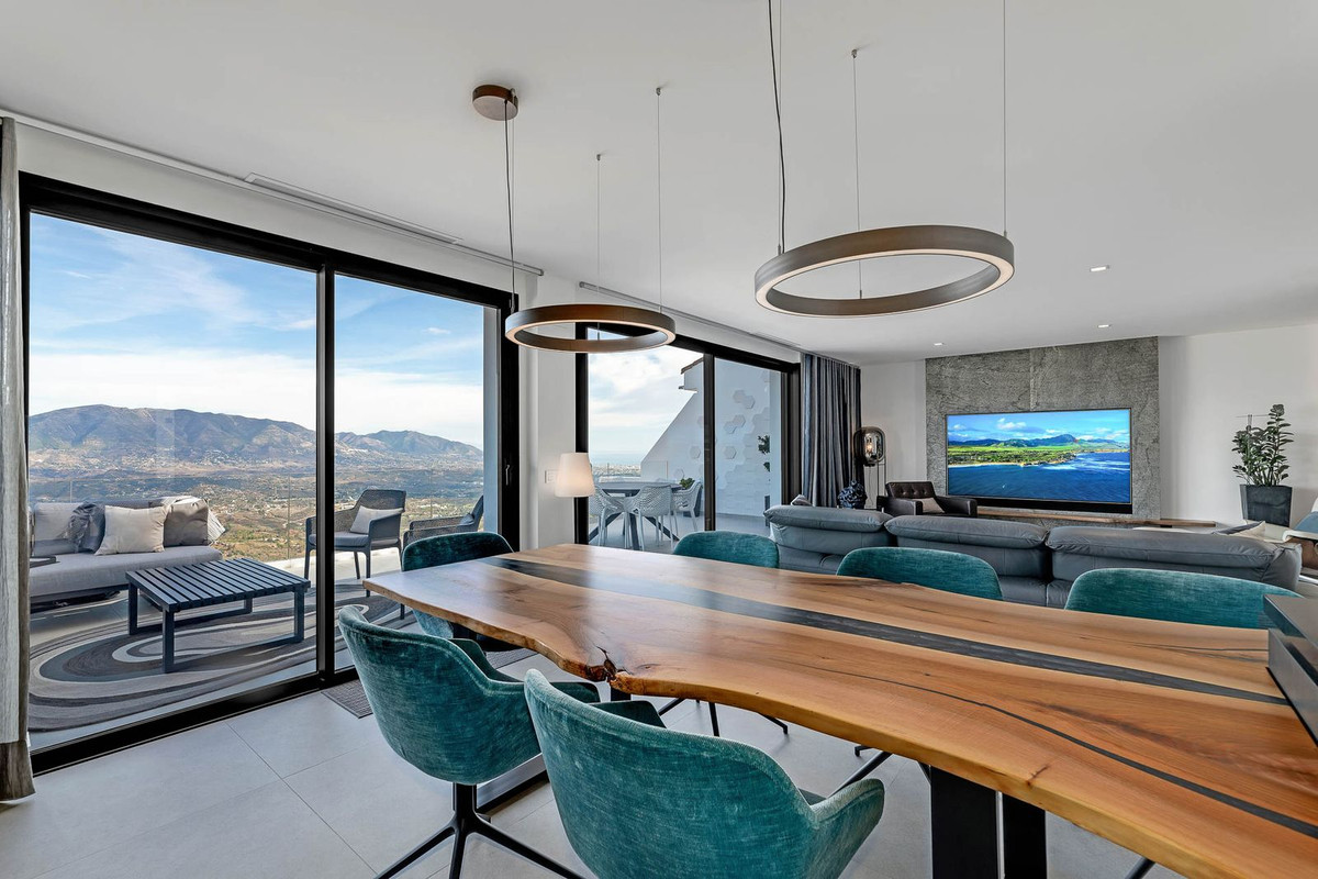 3 Bedroom Villa for Sale in Marbella — 8