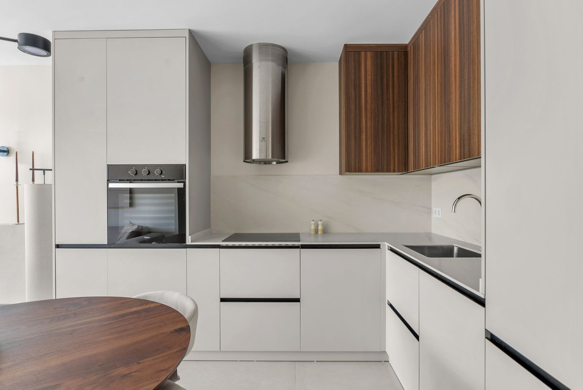 3 Bedroom Apartment for Sale in Benahavís — 8