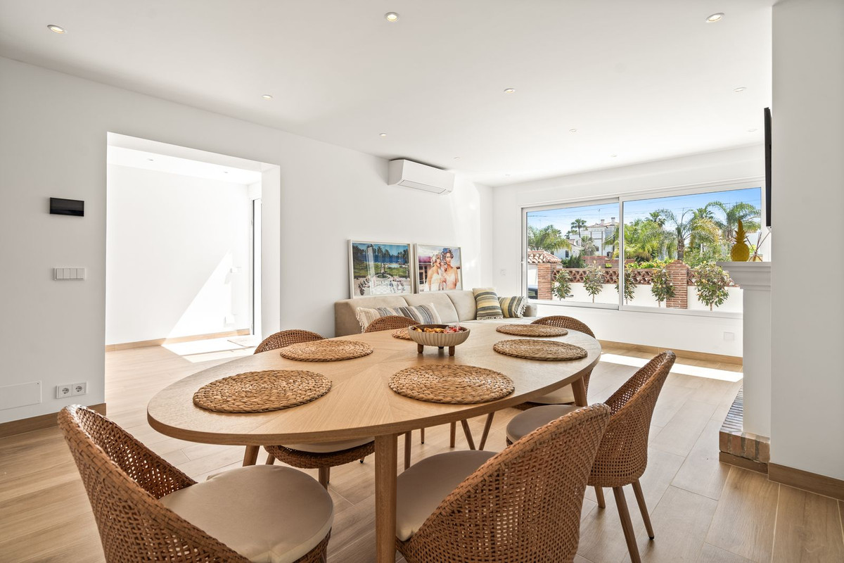 4 Bedroom Villa for Sale in San Pedro de Alcántara — 6